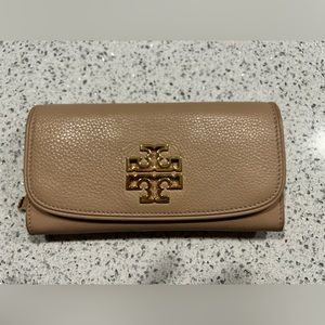 Tory Burch wallet
